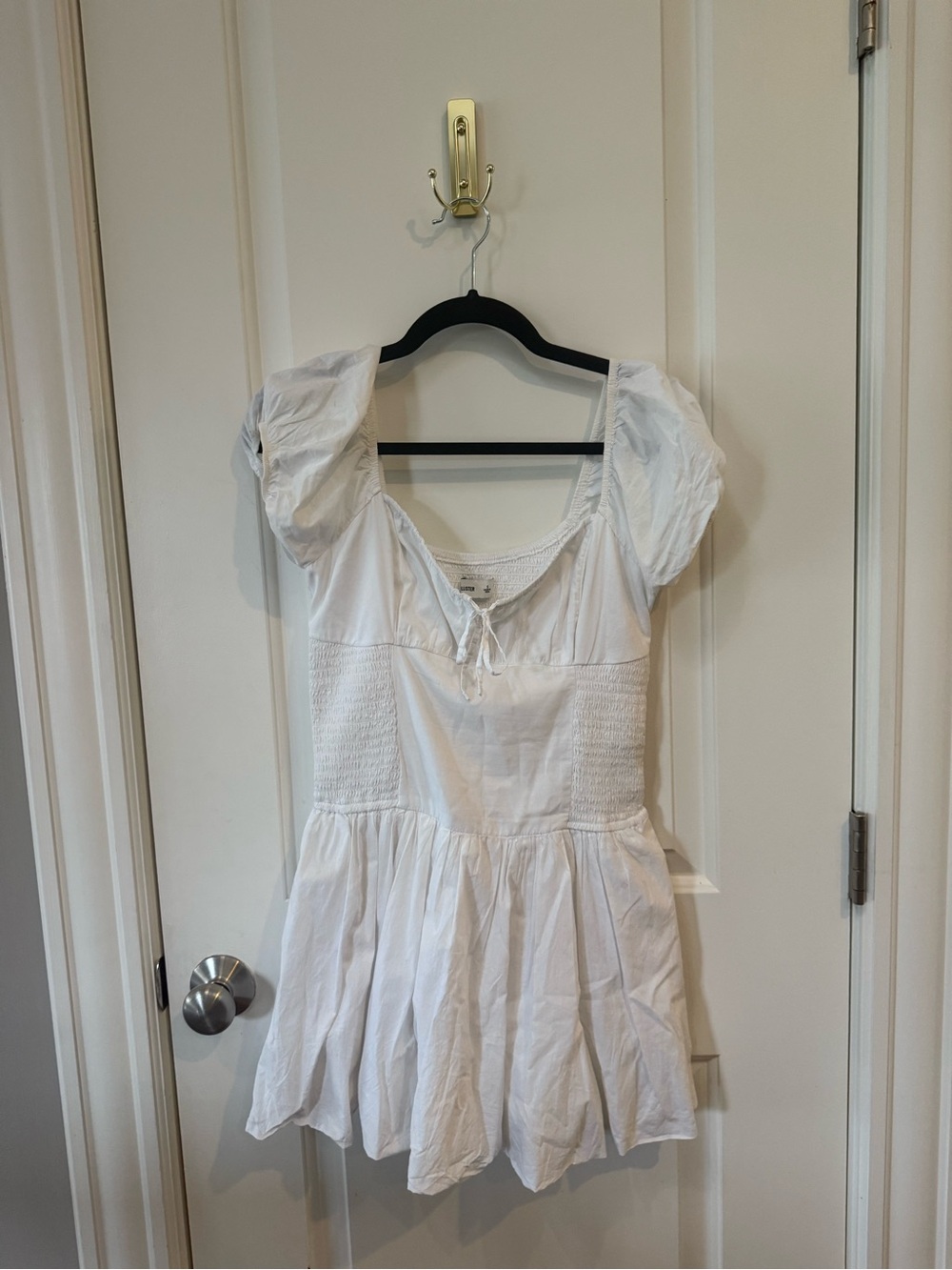 Hollister White Tie-Front Smocked Yoke Top